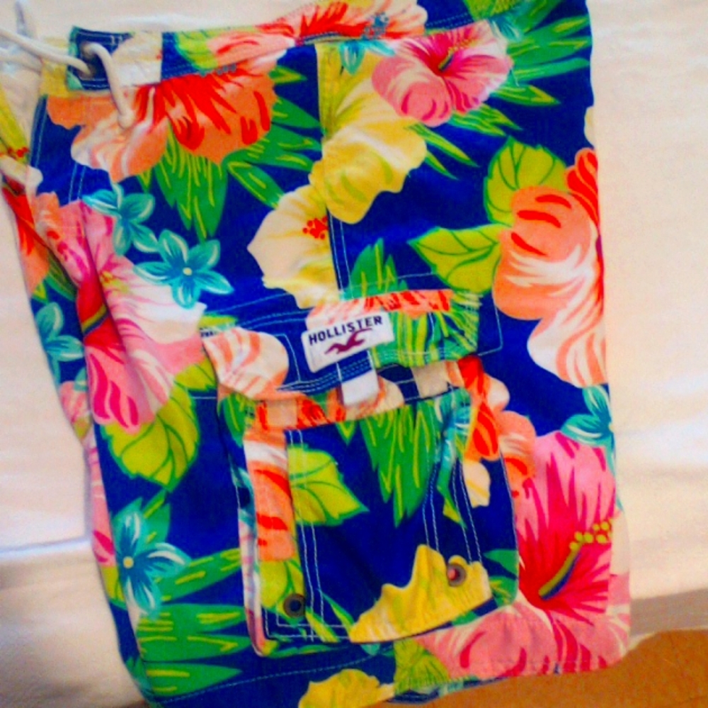 Men's Hollister Swimming Trunks!